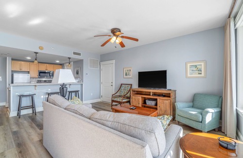 Baytowne Wharf Condo | "Paradise Palms" #2316 - 1 Bedroom w/Huge Balcony