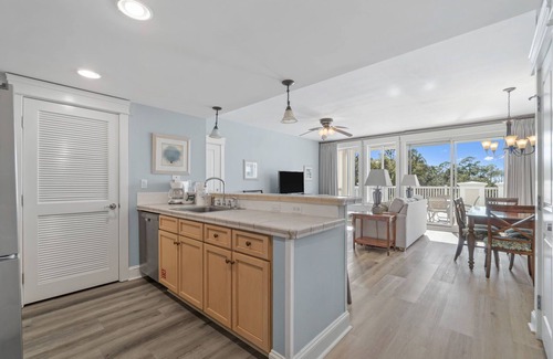 Baytowne Wharf Condo | "Paradise Palms" #2316 - 1 Bedroom w/Huge Balcony