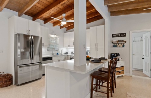 Stuart House | Paradise Palms, Private backyard w/Pool, Hot tub!