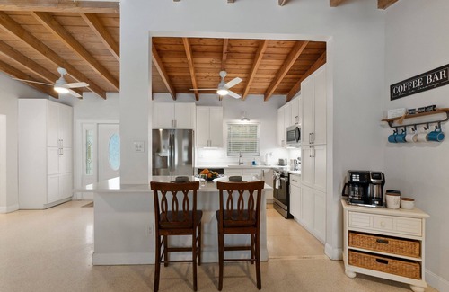 Stuart House | Paradise Palms, Private backyard w/Pool, Hot tub!
