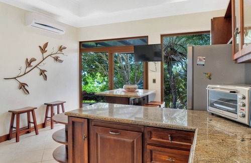 Jaco House | PARADISE PERSONIFIED