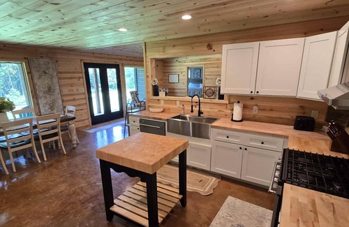 Higden House | Paradise Pines