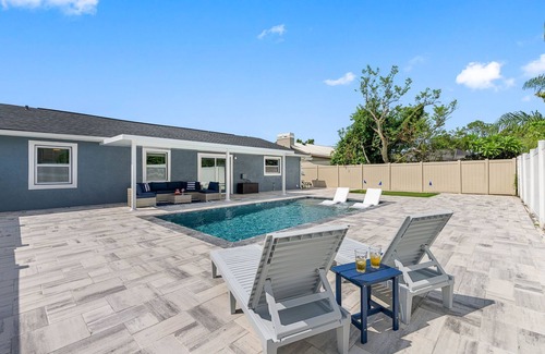 Citrus Park House | Paradise Pool & Golf retreat in the heart of Tampa, Florida! n
