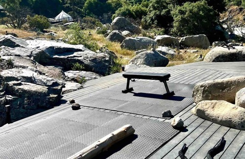 Three Rivers RV Rental | Paradise Ranch Inn - Lucky Tent