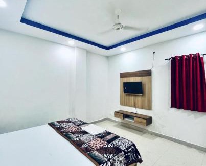 Gwalior Hotel | Paradise residency and cafe