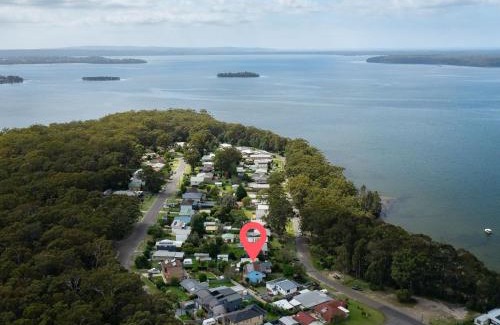 Basin View House | Paradise Shores by Experience Jervis Bay