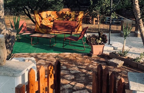 Montalbano Apartment | Paradise Tavern