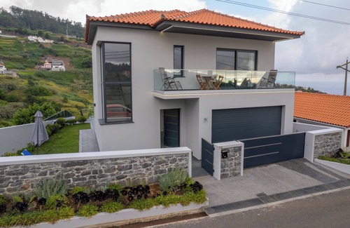 Calheta House | Paradise Views - Pereira House
