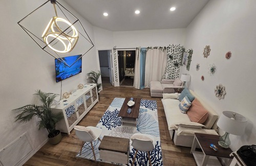 La Cita Apartment | Paradise Villa -Resort Style w/Outdoor Pool & BBQ