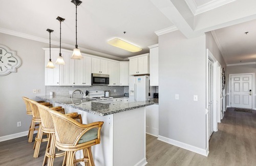 Ocean Isle Beach Villa | Paradise Villa 4B/4BA Breathtaking Ocean View