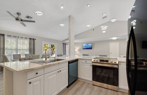 Wellington House | PARADIZE FOR EQUESTRIAN LOVERS