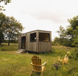 Faverolles Ski Chalet | Parcel Tiny House - 20 minutes from Beauval Zoo