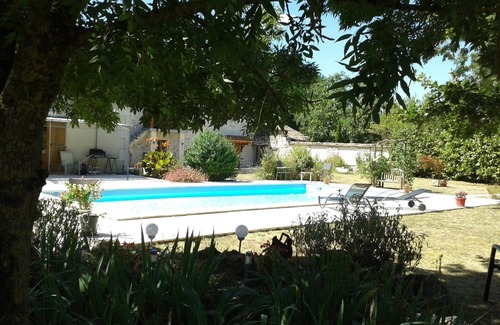 Pardaillan Cottage | Pardaillan cottage in the countryside between Eymet and Duras, sleeps 2