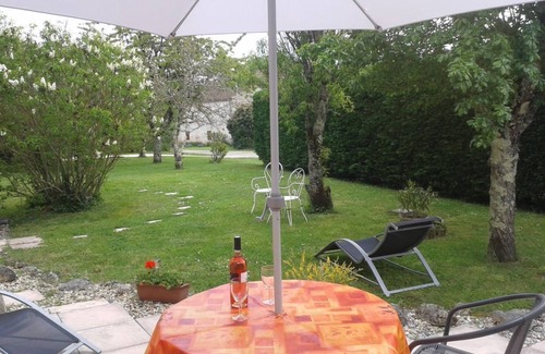 Pardaillan Cottage | Pardaillan cottage in the countryside between Eymet and Duras, sleeps 2