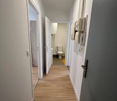 Saint-Charles du Port Apartment | Parfait F1, Entrée du Havre #4