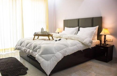 Sushant Lok Apartment | Parfait Street 3Bhk Service Apartment Near Fortis