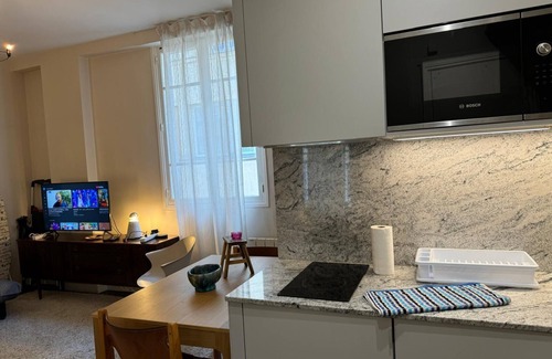 Quartier de la Folie-Mericourt Apartment | Paris 11: Appartement Entre République et Bastille