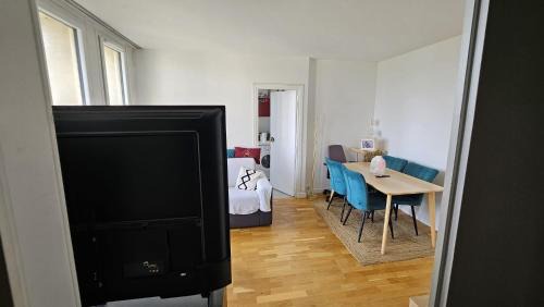 Republique–Point-du-Jour Apartment | Paris 16eme vista a la torre eiffel