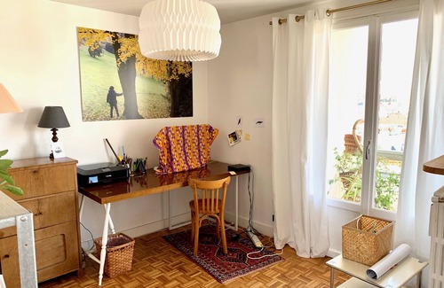 Quartier du Pont-de-Flandre Apartment | Paris 19, space and light at the water's edge