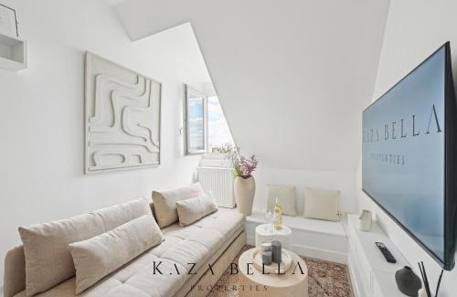 Faubourg-du-Roule Apartment | Paris 8 Beautilful flat view Eiffel Tower