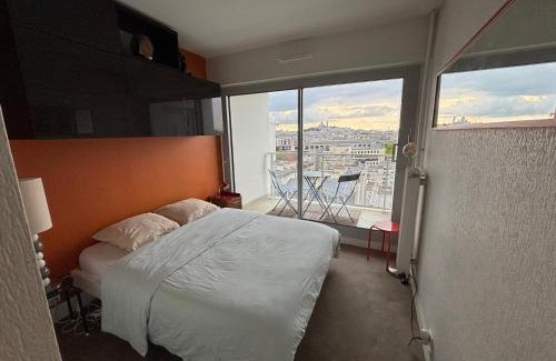 Combat House | Paris, belle vue, balcons