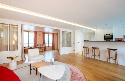 Vivienne Apartment | Paris Louvre & Bourse with View