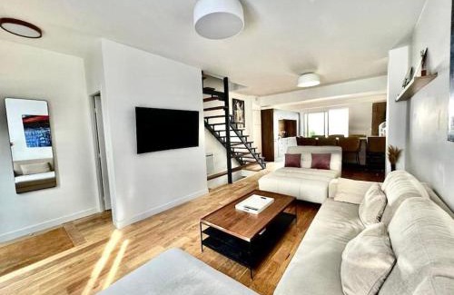 Saint-Denis Villa | Paris Luxury House, jacuzzi- jardin-parking, 10min Stade de France, 18 min des Champs Élysées