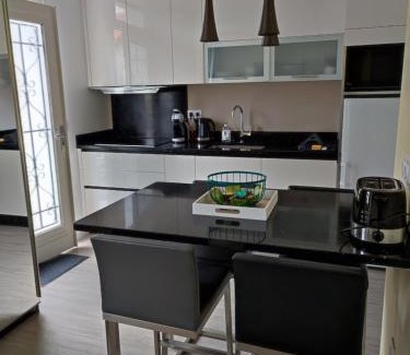 Bagneux Apartment | Paris par métro 4 - RER B - calme - patio privé