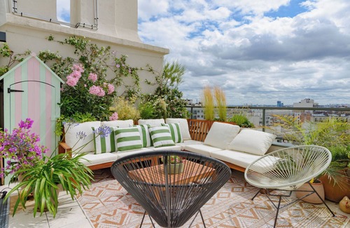 Pere Lachaise Apartment | Paris Rooftop Prestige residence