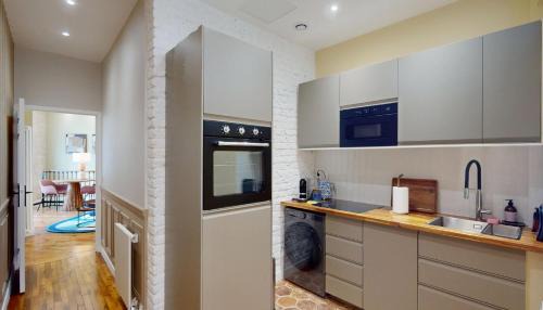 Val-de-Grace Apartment | Parisian Apartment in the Latin Quarter's heart