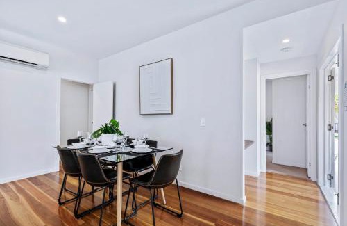 Auchenflower House | Park Avenue Terrace House 3BR - Outdoor, BBQ