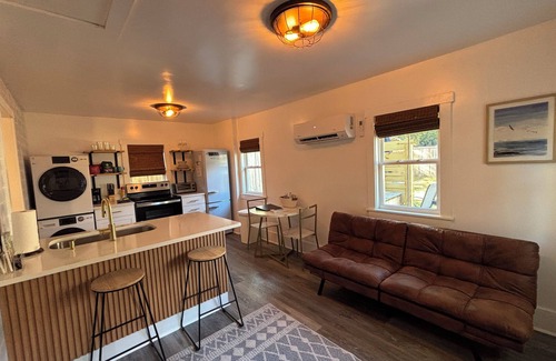North Charleston House | Park Circle's Hidden Gem n[Charleston]
