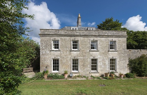 Holworth Apartment | Park House is a combination of our two handsome houses accommodating 19 guests