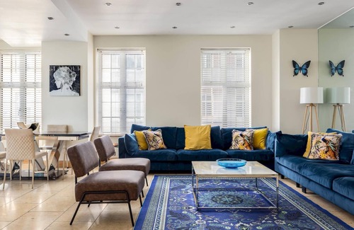City of Westminster Apartment | Park lane 4-bedrooms spacious Mayfair family house
