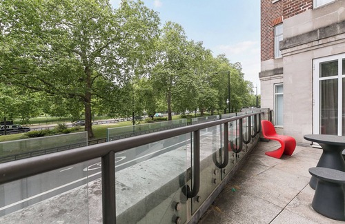City of Westminster Apartment | Park Lane Prestige - Modern 2BR Apartment