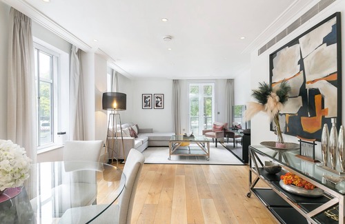 City of Westminster Apartment | Park Lane Prestige - Modern 2BR Apartment
