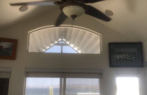 Lake Havasu City House | Park Model,Gorgeous lake Mt & city views close to London Bridge on Island side