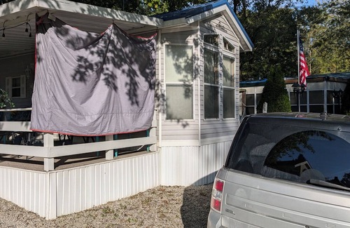Pierceton RV Rental | Park model located at Yogi Jellystone Park. Not far from the beach.