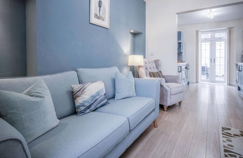 Tenby Apartment | Park Place - 2 Bedroom Apartment - Tenby