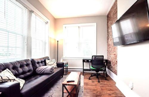 Wilmington Apartment | Park Place- cozy modern space fully updated fast WiFi good coffee and easy parking