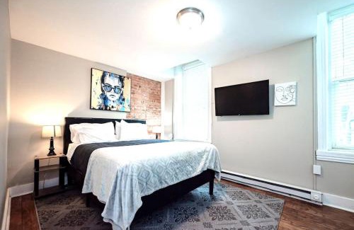 Wilmington Apartment | Park Place- cozy modern space fully updated fast WiFi good coffee and easy parking
