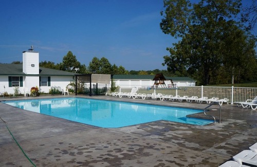 Kaiser Condo | Park Place lakefront condo right in the state park minutes away from Osage Beach