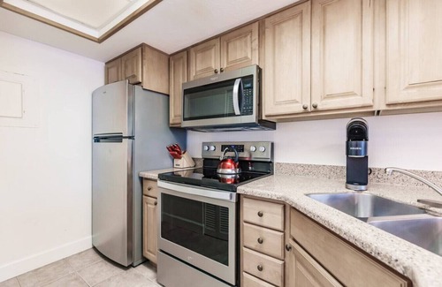 Park Shore Apartment | Park Shore Resort 2nd Floor BLDG J #254