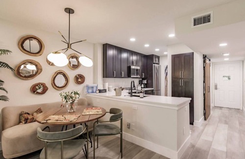 Park Shore Apartment | Park Shore Resort-BLDGC#218*Amazingly remodeled*