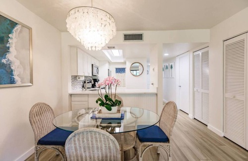 Park Shore Apartment | Park Shore Resort-Top Floor BLDG C #220*Peaceful*