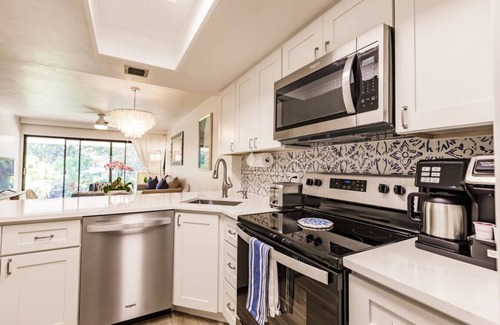 Park Shore Apartment | Park Shore Resort-Top Floor BLDG C #220*Peaceful*