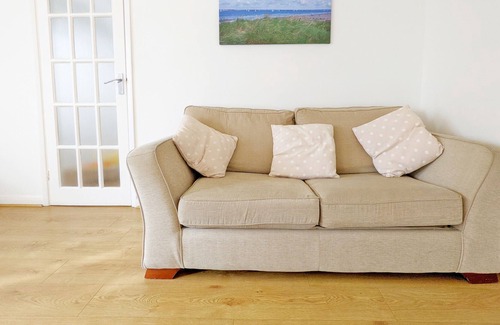 West Wittering Cottage | Park Side - West Wittering - a town house that sleeps 10 guests in 5 bedrooms