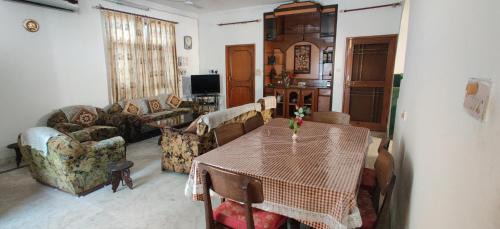 Gomti Nagar Apartment | Park View