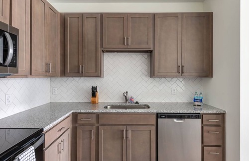 Wilmington Apartment | ParkerLeland 2BD 3 - Two Bedroom Apartment, Sleeps 4