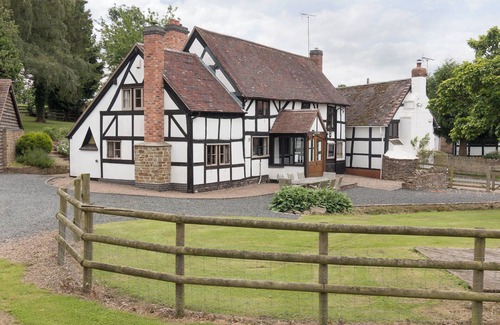 Mathon Cottage | Parker’s dates from 1610 and is part of the 700-acre Netherley Hall Estate.